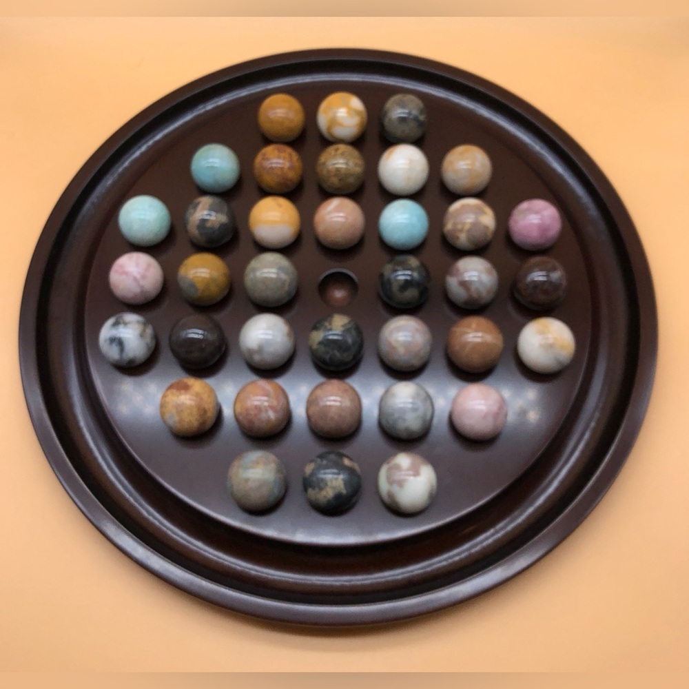 The Bombay Company Wood Solitaire Game 1994 36 LRG Stone Marbles